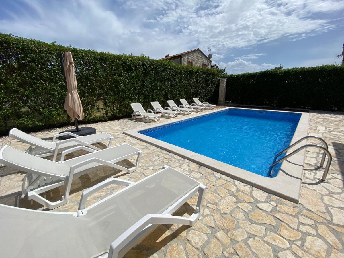 Paradise Villa Cassonni Istria 4 Stars Butkovici  Bagian luar foto